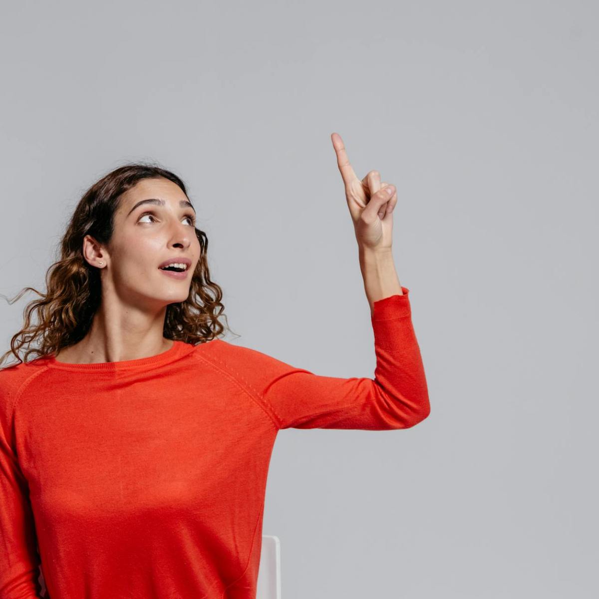 Executive Body Language Mistakes That Undermine Women Leaders: 7 Critical Errors to&nbsp;Avoid