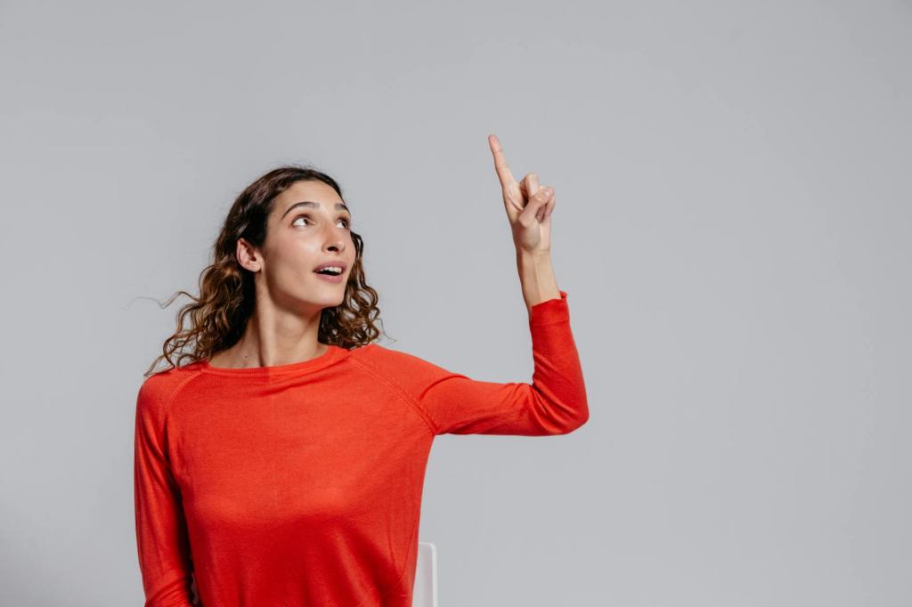 Executive Body Language Mistakes That Undermine Women Leaders: 7 Critical Errors to&nbsp;Avoid